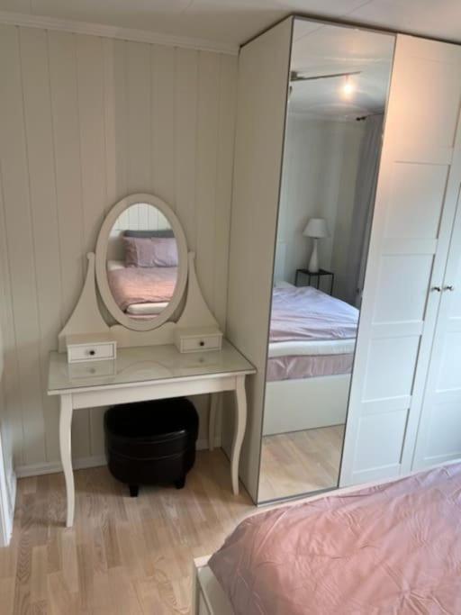 Sentral 4-Roms Leilighet I Trollbakken Tromsø Exteriör bild