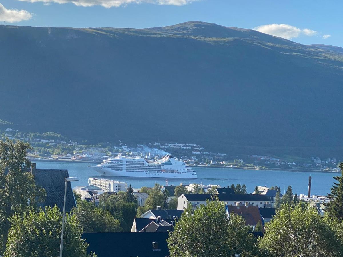 Sentral 4-Roms Leilighet I Trollbakken Tromsø Exteriör bild